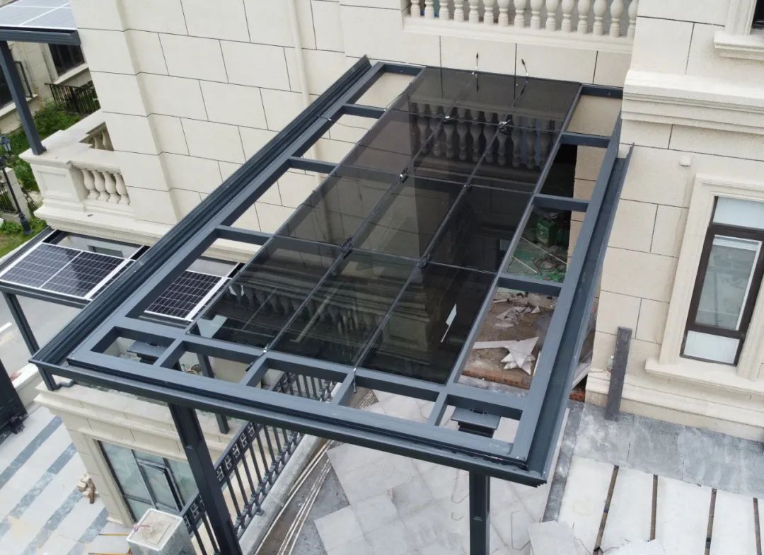 谍照曝光！bat365集团光电建材新品组件运抵华中仓储中心，，，金融建站/渠道招商模式有望越发多元