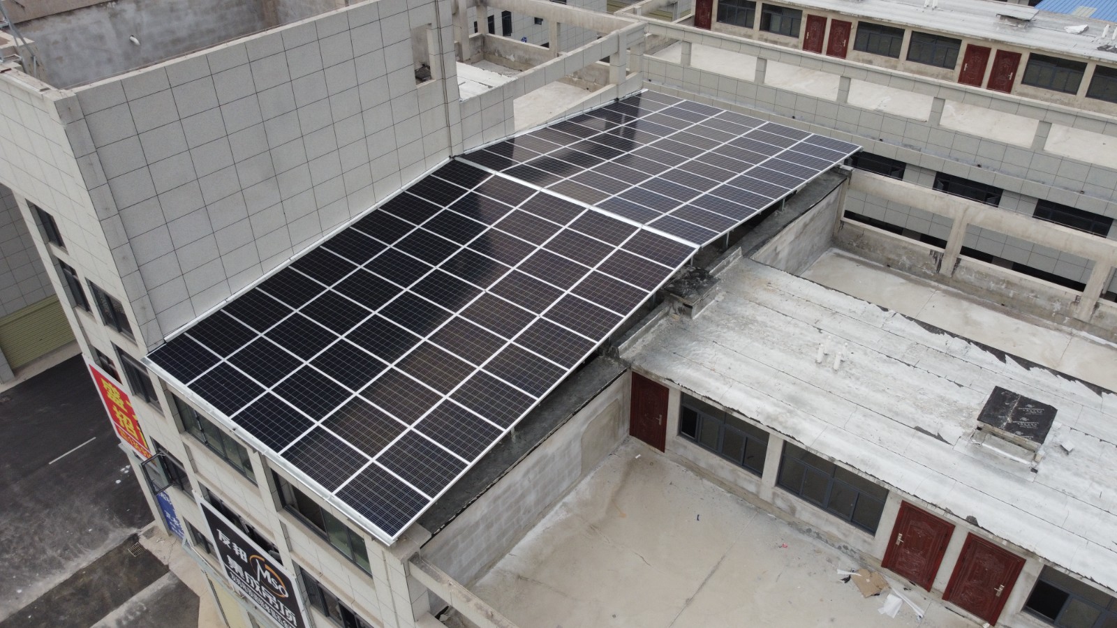 天下首份！勉励全民装光伏，，政府宣布建议书