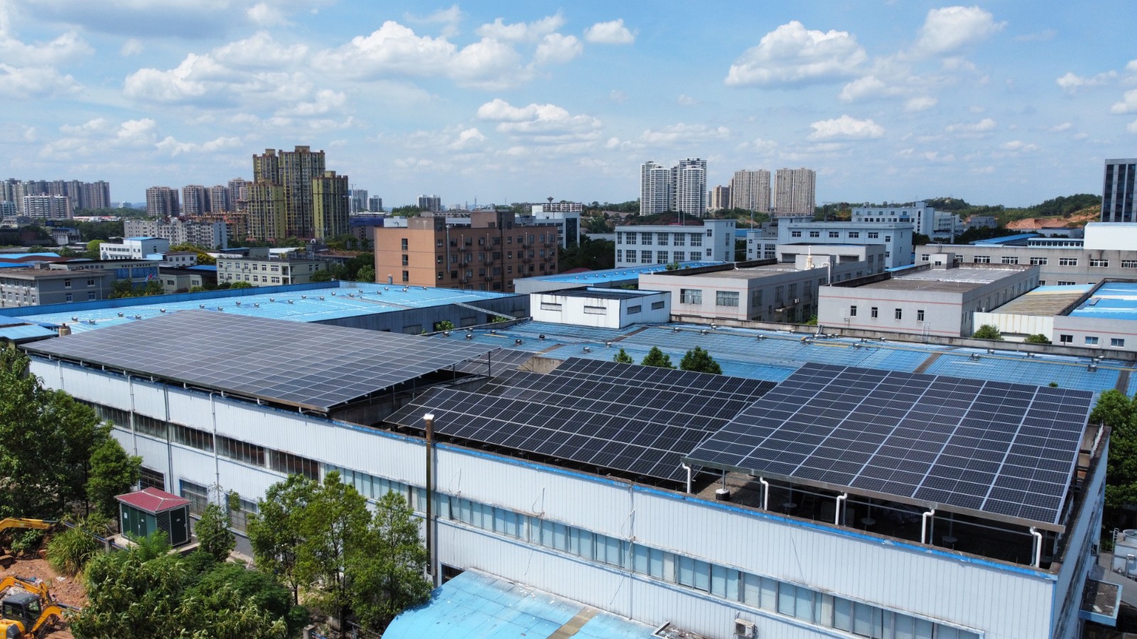 【工商业光伏建站正其时】株洲老工匠屋顶光伏项目完工仪式暨bat365集团工商业项目推介会株洲站乐成举行